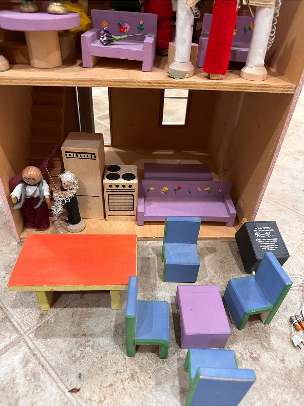 Hand Made Doll House with furniture-Made in New England! - Picture 10 of 10